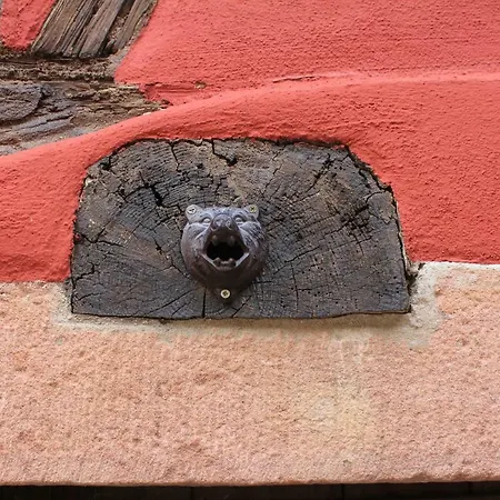 De L'ours Grognon Nyaraló